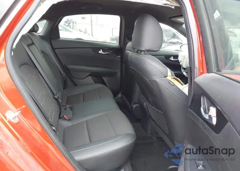 2020 Kia Forte Gt-Line z USA, uszkodzony, nr VIN 3KPF34AD8LE213087